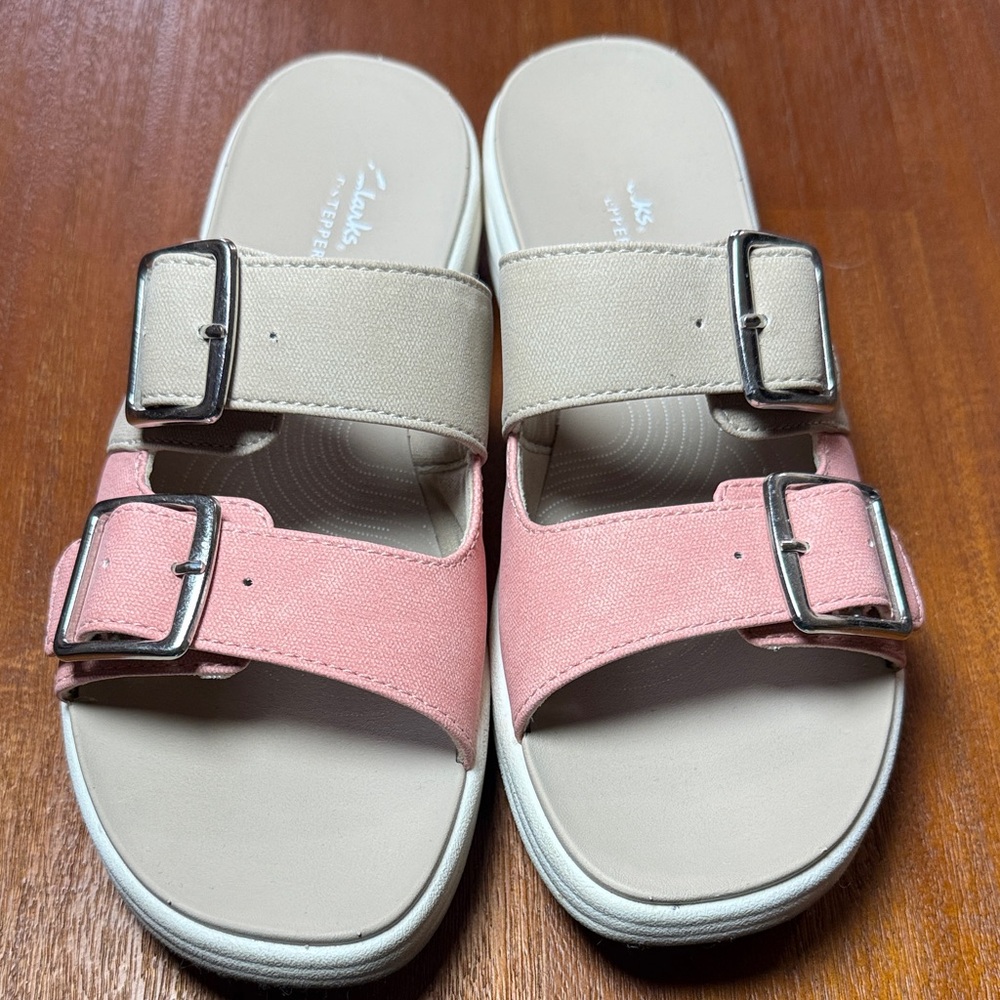 Clarks Women's Sandals in Pink and Beige - Picture 9 of 12